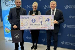 10-000-publikacja-w-repozytorium-Bartosz-Namieciński-min